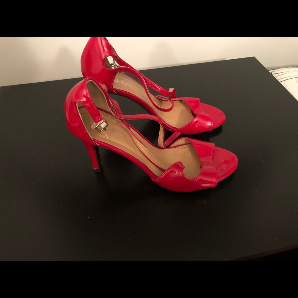 🎉 Host Pick 🎉 Red heels- DERiMOD